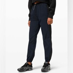 lululemon Evergreen Track Pant Navy/Black Size 8 NWT